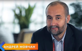Почему всегда доллар укрепляется, а рубль падает? Из-за чего не верит в акции Андрей Мовчан