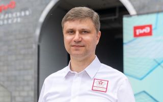 Олег Белозёров. Биография