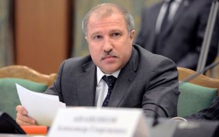 Биографические сведения об Эдуарде Худайнатове